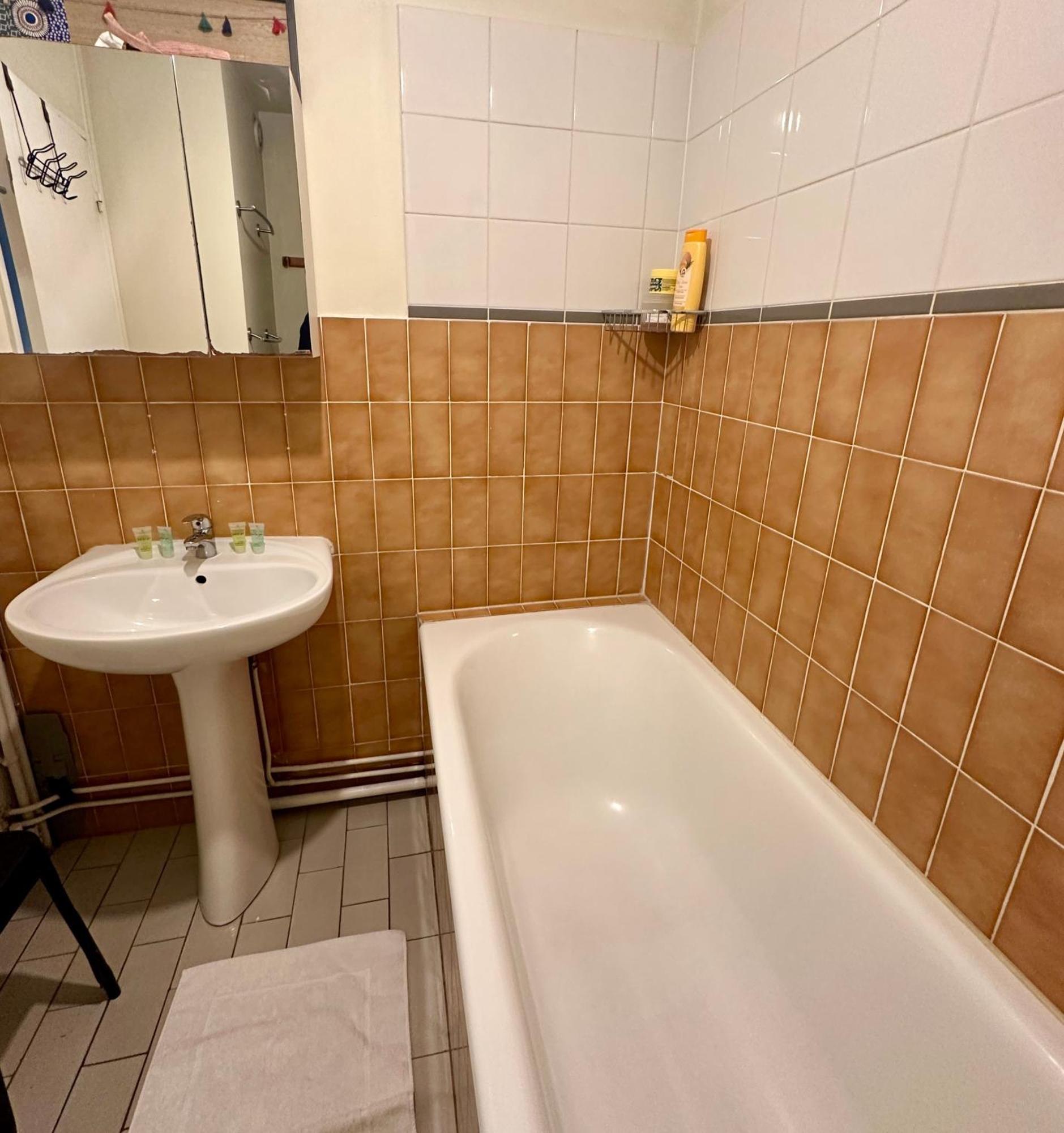 Et Confortable Apartment *